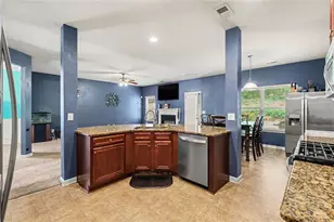 605 Stream Ct, Fairburn, GA 30213 - Photo 9