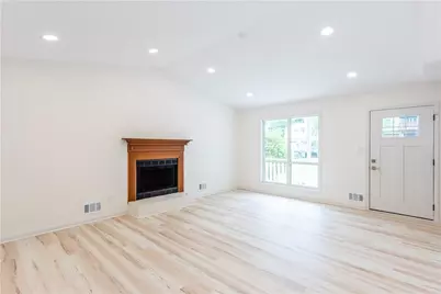 3960 Rocmar Drive, Snellville, GA 30039 - Photo 7