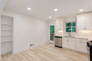 3960 Rocmar Dr, Snellville, GA 30039 - Photo 11