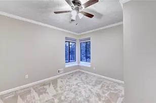 3372 Cottonwood Ln, Snellville, GA 30078 - Photo 9