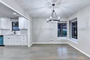 3372 Cottonwood Ln, Snellville, GA 30078 - Photo 5