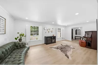 5616 Mill Trace Drive, Dunwoody, GA 30338 - Photo 5