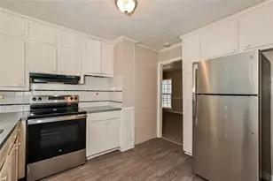 247 Sandra Dr NW, Lilburn, GA 30047 - Photo 11