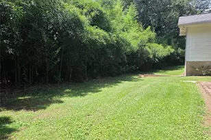 247 Sandra Dr NW, Lilburn, GA 30047 - Photo 5