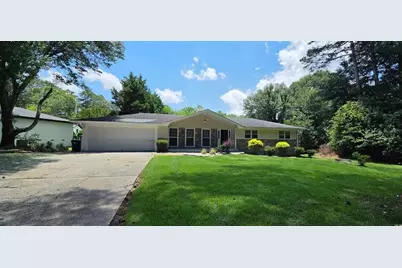 247 Sandra Drive NW, Lilburn, GA 30047 - Photo 3