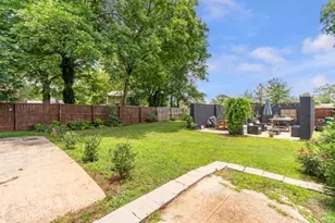 2300 Newnan St, Atlanta, GA 30344 - Photo 25
