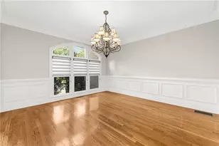 2122 Hunters Green Dr, Lawrenceville, GA 30043 - Photo 7