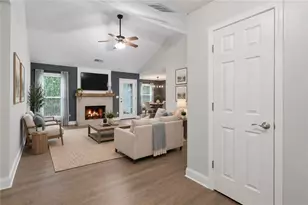 5734 Harthorn Park Pl, Buford, GA 30518 - Photo 5