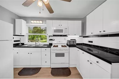 3351 Phillips Circle, Decatur, GA 30032 - Photo 9