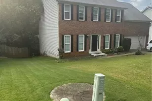 720 Paris Dr, Lawrenceville, GA 30043 - Photo 3