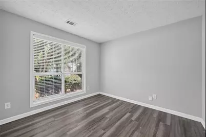 530 Sterling Pointe Court, Lawrenceville, GA 30043 - Photo 5