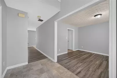 530 Sterling Pointe Court, Lawrenceville, GA 30043 - Photo 3