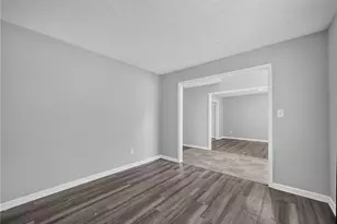530 Sterling Pointe Ct, Lawrenceville, GA 30043 - Photo 5
