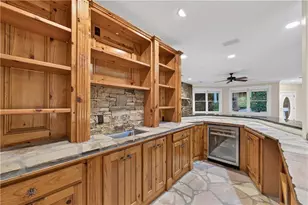1055 Hedgerose Ln, Roswell, GA 30075 - Photo 39