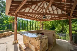 1055 Hedgerose Ln, Roswell, GA 30075 - Photo 49