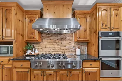 1055 Hedgerose Lane, Roswell, GA 30075 - Photo 15