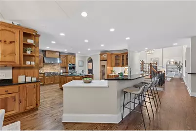 1055 Hedgerose Lane, Roswell, GA 30075 - Photo 13