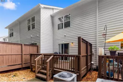 1472 Liberty Parkway NW, Atlanta, GA 30318 - Photo 37