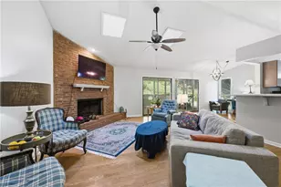10510 Willow View Cir, Alpharetta, GA 30022 - Photo 7