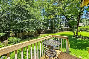 886 Ryan Ln SW, Lilburn, GA 30047 - Photo 31
