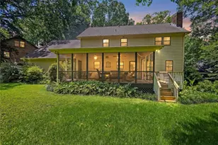 886 Ryan Ln SW, Lilburn, GA 30047 - Photo 35