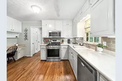 886 Ryan Lane SW, Lilburn, GA 30047 - Photo 13