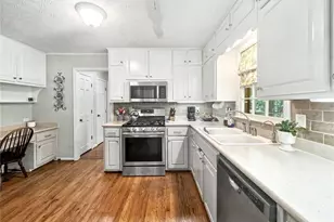886 Ryan Ln SW, Lilburn, GA 30047 - Photo 13