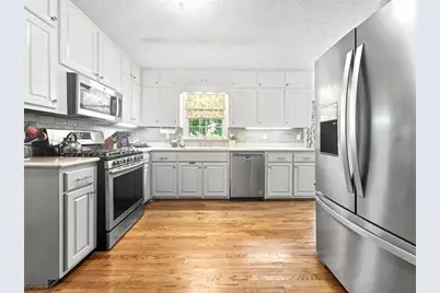 886 Ryan Lane SW, Lilburn, GA 30047 - Photo 11