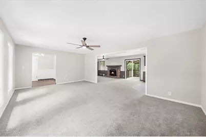 2053 Deerfield Run, Snellville, GA 30078 - Photo 5