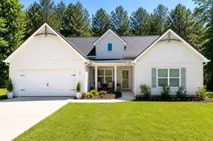101 Fenwick Mnr Dr, Lagrange, GA 30241 - Photo 1