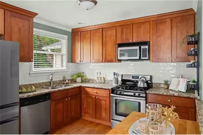 2573 E Tupelo Street SE, Atlanta, GA 30317 - Photo 9