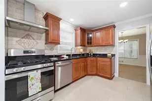 165 Tyson Cir, Roswell, GA 30076 - Photo 13