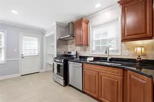 165 Tyson Cir, Roswell, GA 30076 - Photo 17