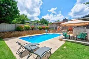 756 Hillwood Dr, Marietta, GA 30068 - Photo 25