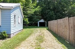 430 Elm St, Calhoun, GA 30701 - Photo 25