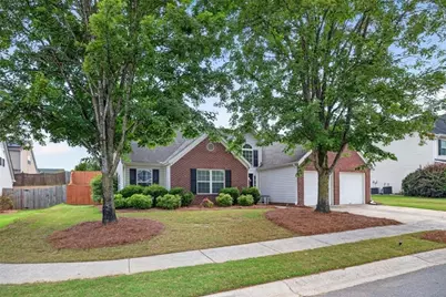 418 Franklin Street, Braselton, GA 30517 - Photo 3