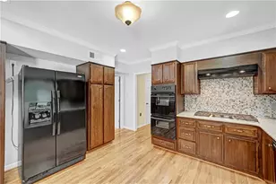 8180 Tynecastle Dr, Atlanta, GA 30350 - Photo 7
