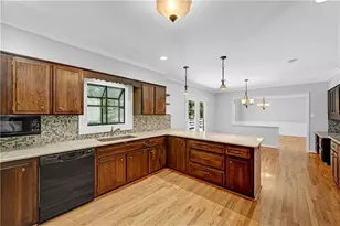 8180 Tynecastle Dr, Atlanta, GA 30350 - Photo 5