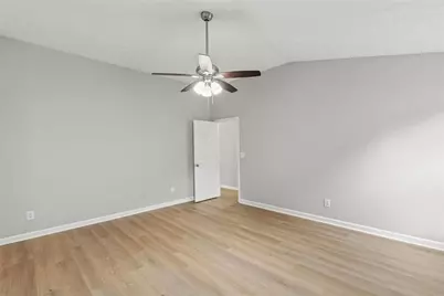 4680 Sterling Oaks Court, Lilburn, GA 30047 - Photo 27