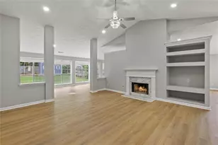 4680 Sterling Oaks Ct, Lilburn, GA 30047 - Photo 9