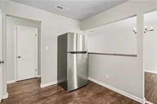 8154 Tudor Dr, Jonesboro, GA 30238 - Photo 11