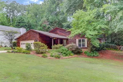 498 Candlewick Lane, Lilburn, GA 30047 - Photo 3