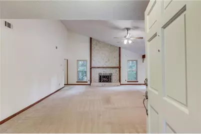 498 Candlewick Lane NW, Lilburn, GA 30047 - Photo 5
