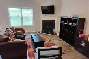 4520 Sweetwater Dr, Gainesville, GA 30504 - Photo 7