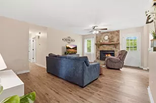 271 Deidra Dr SE, Mableton, GA 30126 - Photo 5