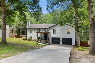 242 Muddy River Rd, Lawrenceville, GA 30043 - Photo 3