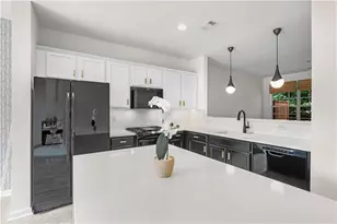 3635 Chattahoochee Summit Dr SE, Atlanta, GA 30339 - Photo 13