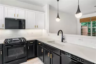3635 Chattahoochee Summit Dr SE, Atlanta, GA 30339 - Photo 11