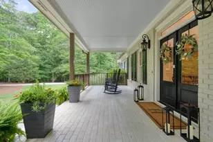 1385 Keans Ct, Roswell, GA 30075 - Photo 5