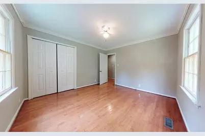 1674 Beacon Hill Boulevard, Atlanta, GA 30329 - Photo 11